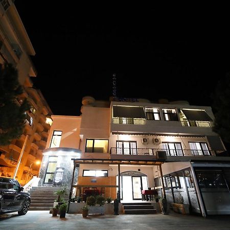Hotel Salvadore Vlorë Esterno foto