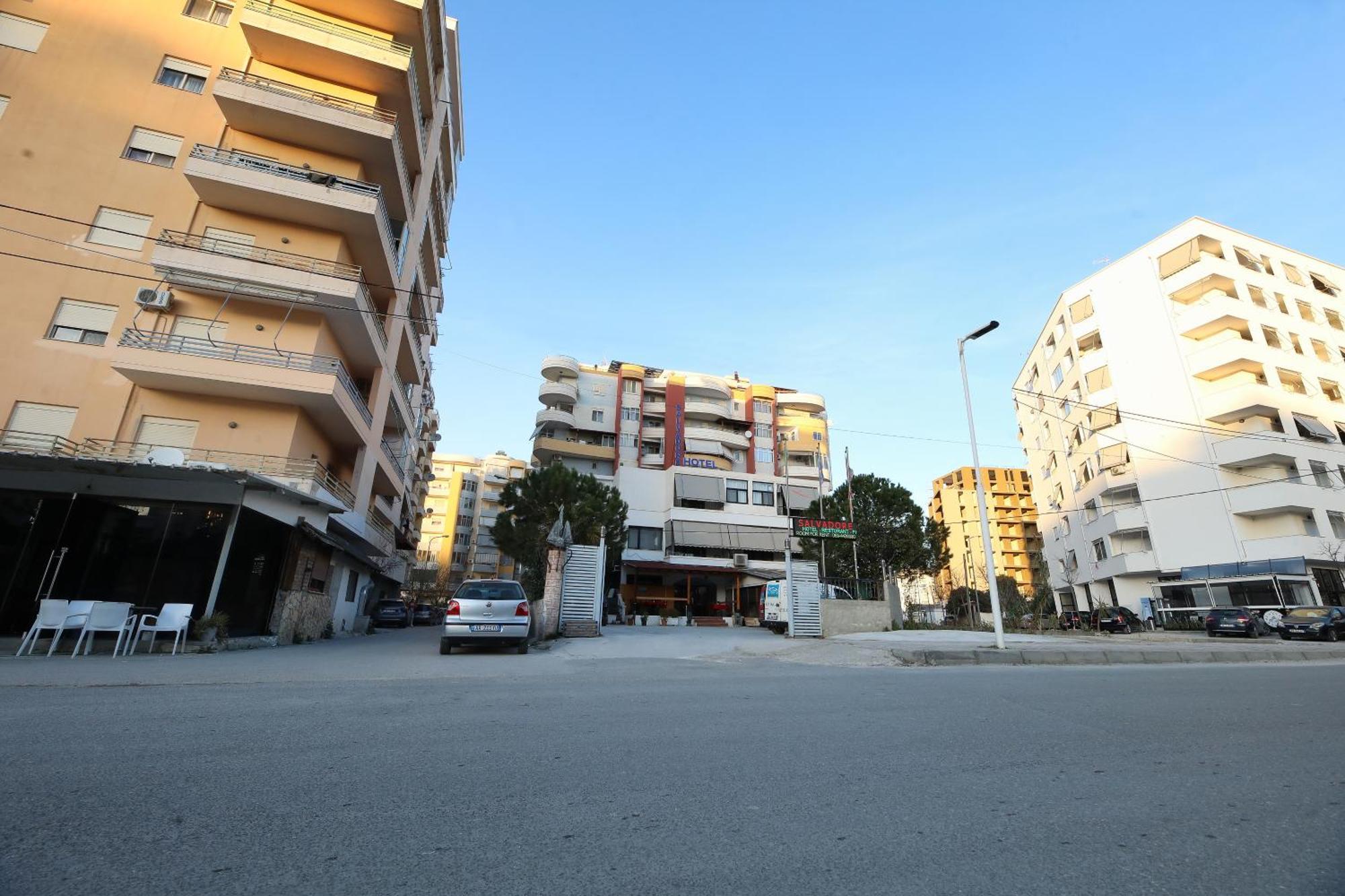 Hotel Salvadore Vlorë Esterno foto