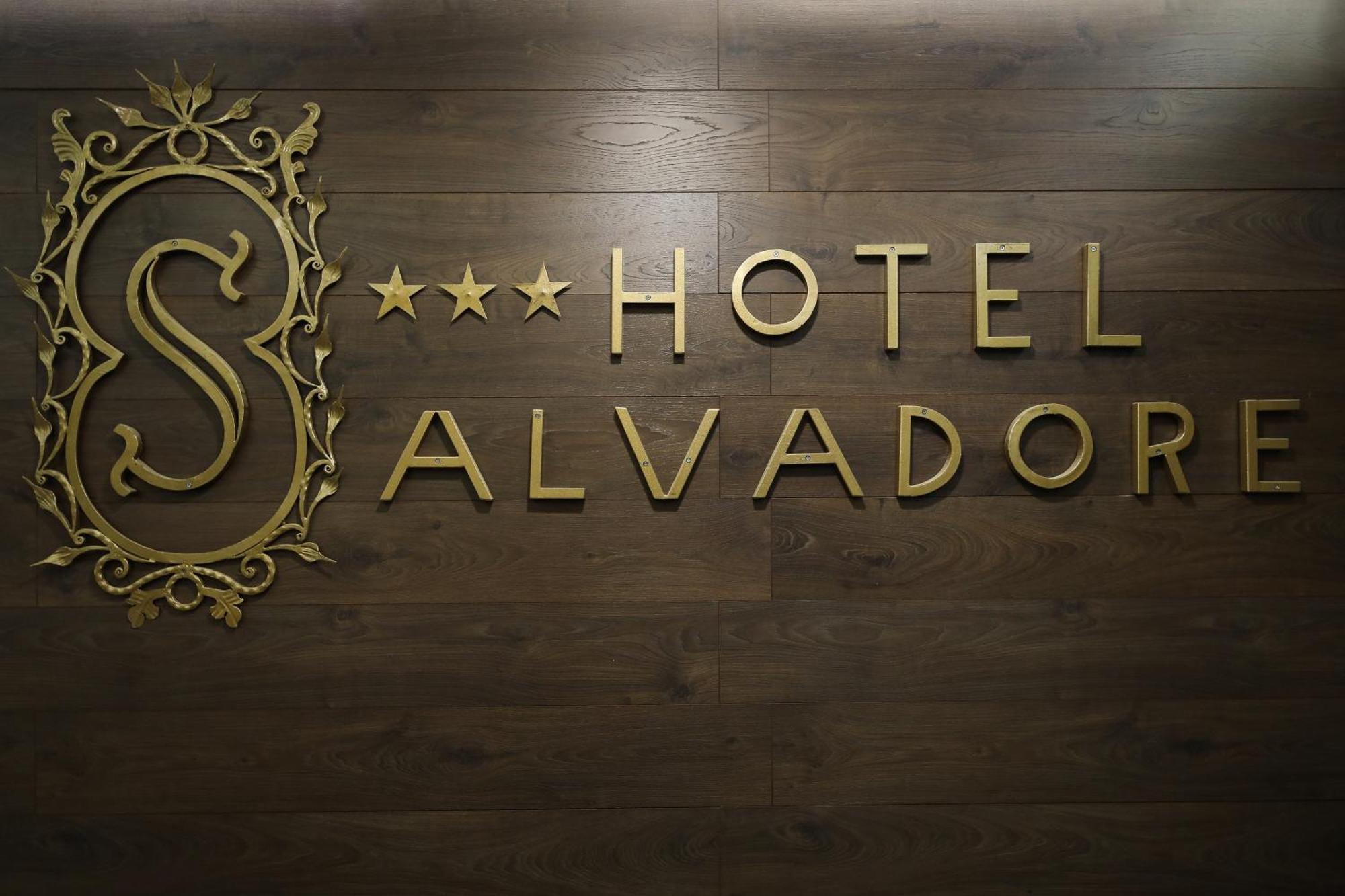 Hotel Salvadore Vlorë Esterno foto