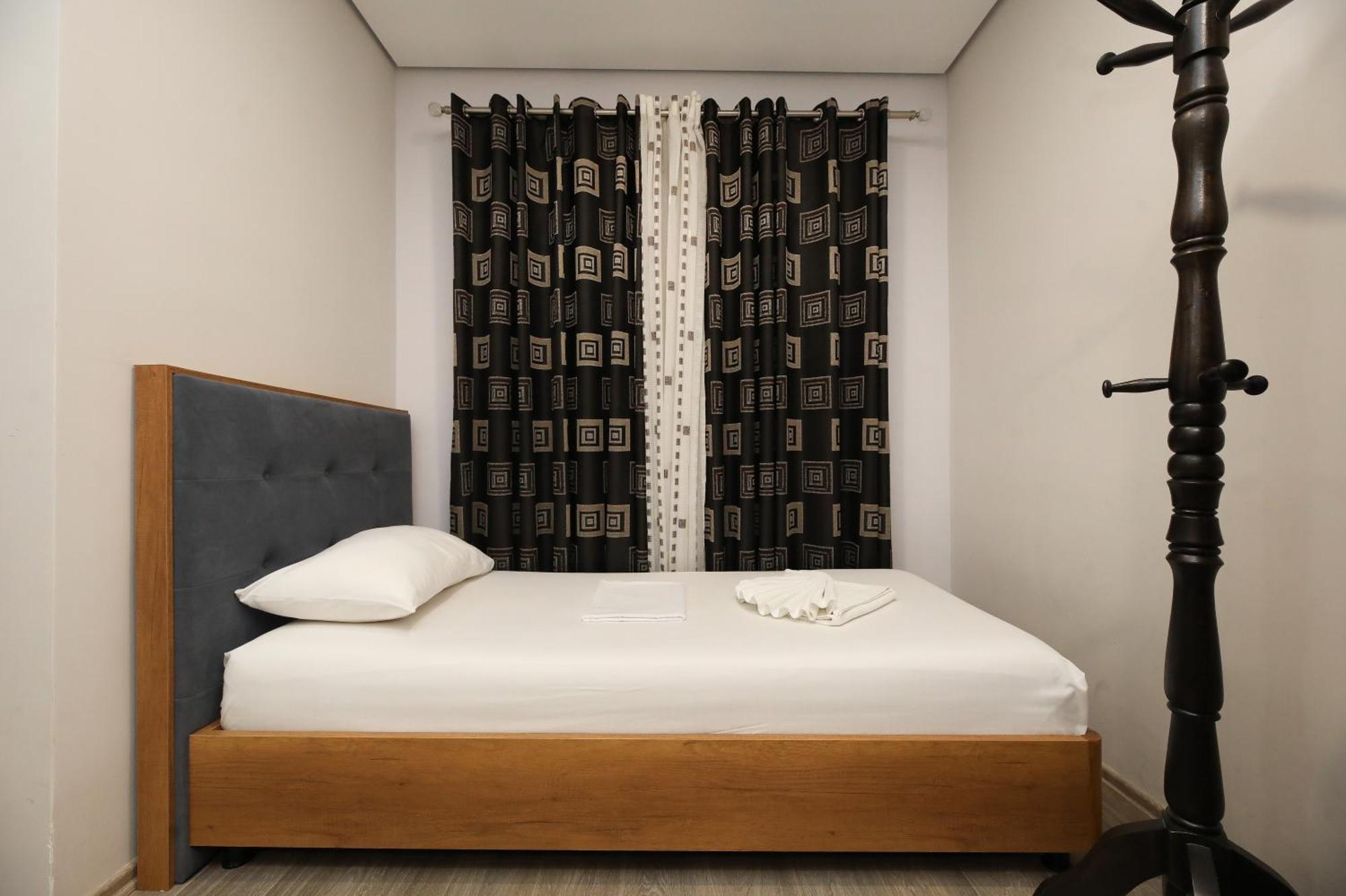 Hotel Salvadore Vlorë Esterno foto