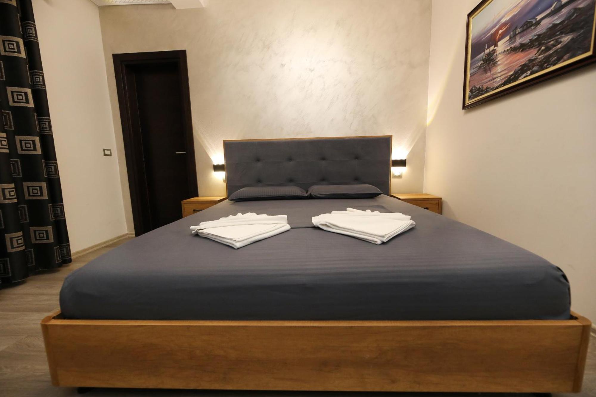 Hotel Salvadore Vlorë Esterno foto
