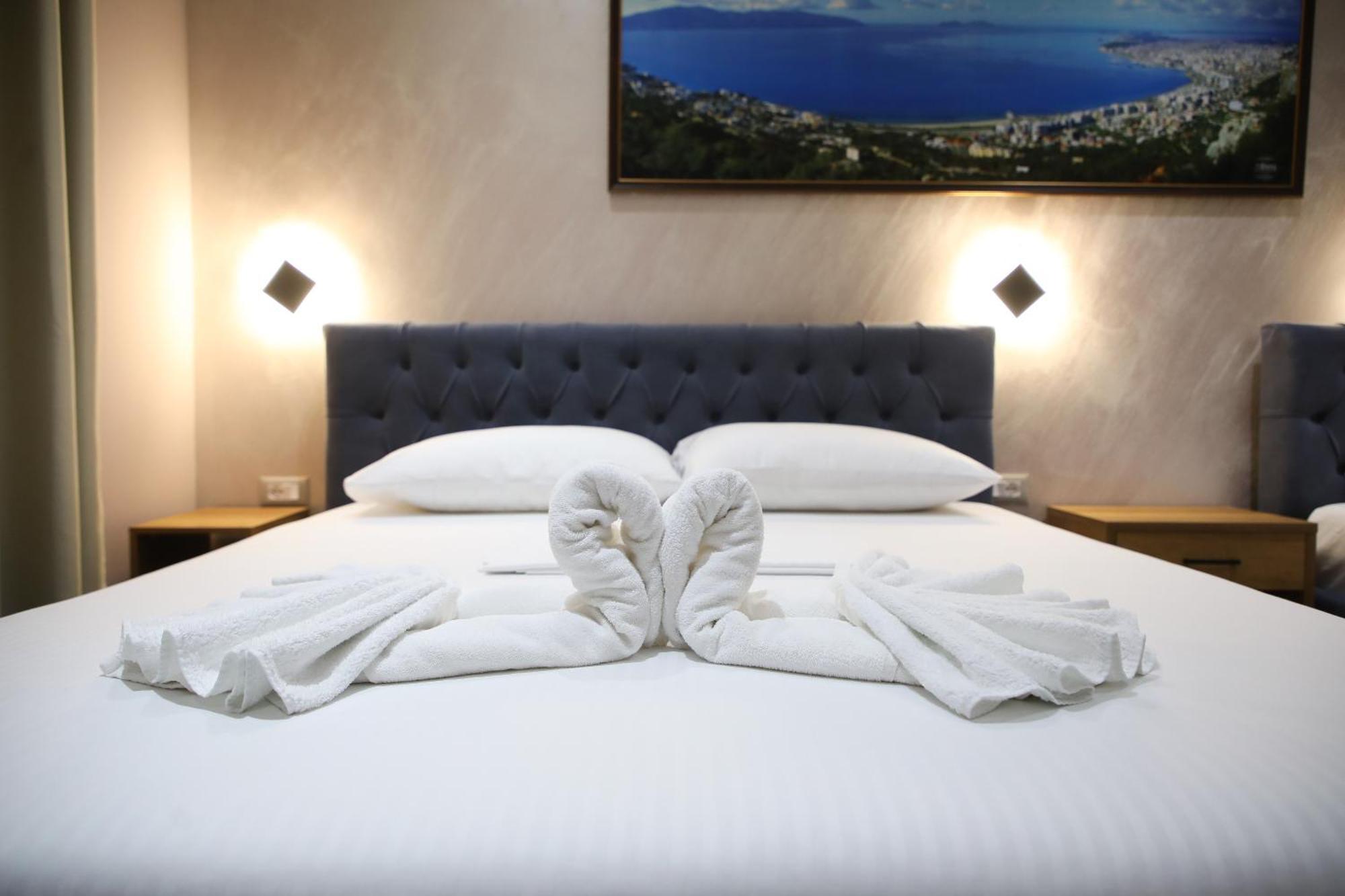 Hotel Salvadore Vlorë Esterno foto