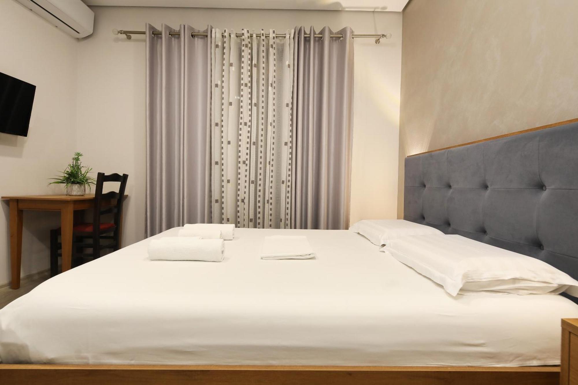 Hotel Salvadore Vlorë Esterno foto
