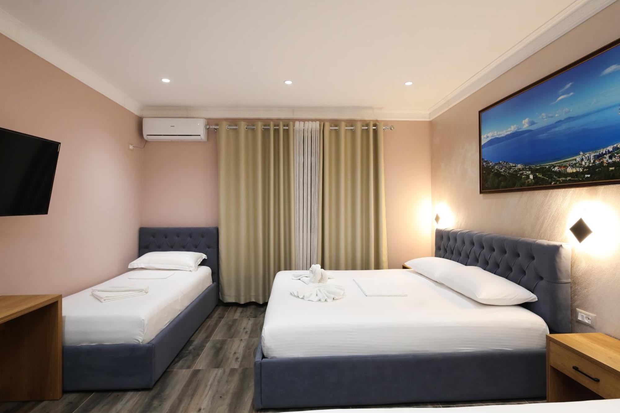 Hotel Salvadore Vlorë Esterno foto